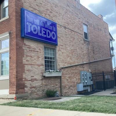 Sign saying &quot;you will do better in Toledo&quot;